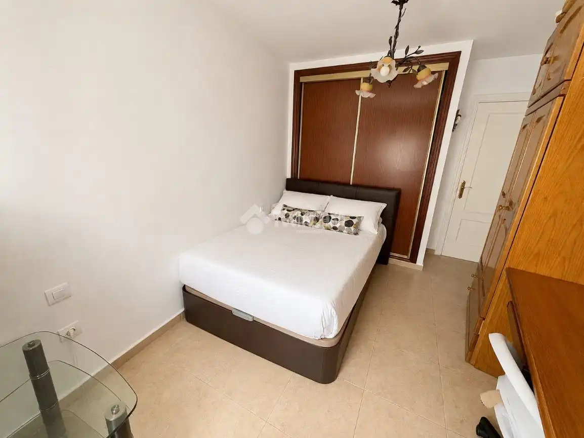Bedroom of Flat for sale in Benalmádena