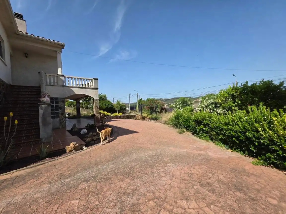 Vista exterior de Casa o chalet en venta en Vallirana con Aire acondicionado, Calefacción y Jardín privado