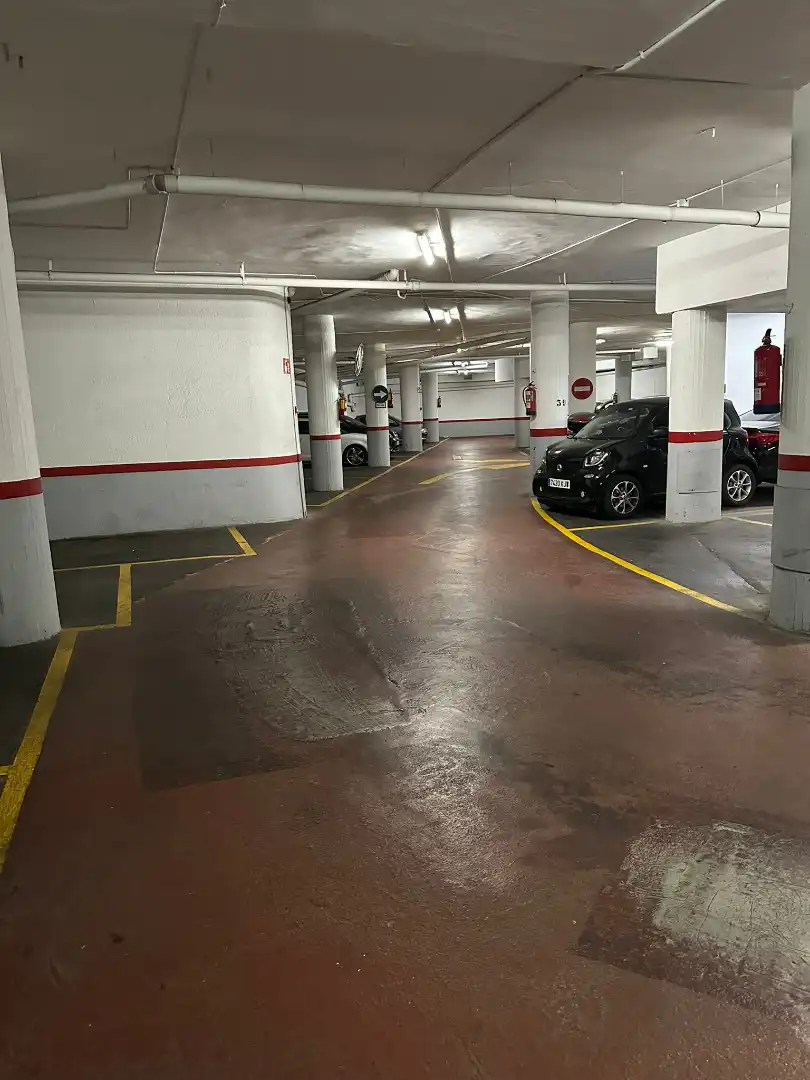 Parcheggio in affitto a Carrer de Nàpols