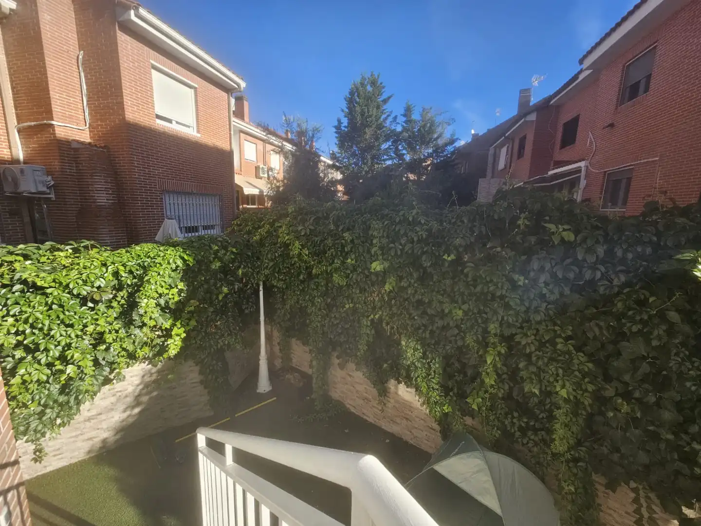 Terrassa de Casa adosada en venda en Colmenar Viejo amb Jardí privat