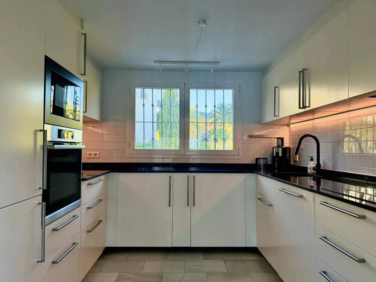 Casa pareada con piscina en venta en Urbanización La Casita Colorada, imagen 17