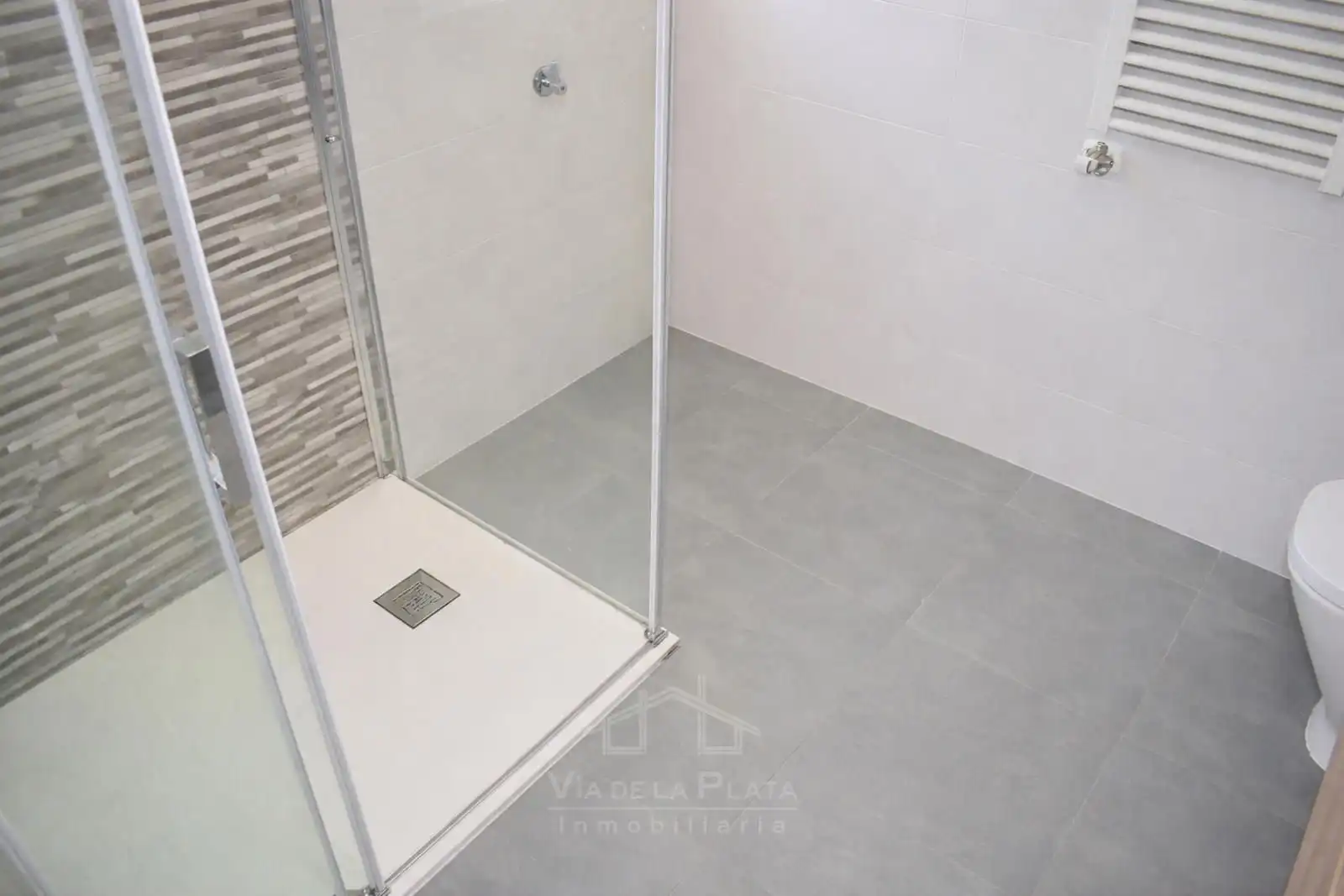Baño de Ático en venta en Santa Marta de Tormes con Calefacción, Terraza y Piscina