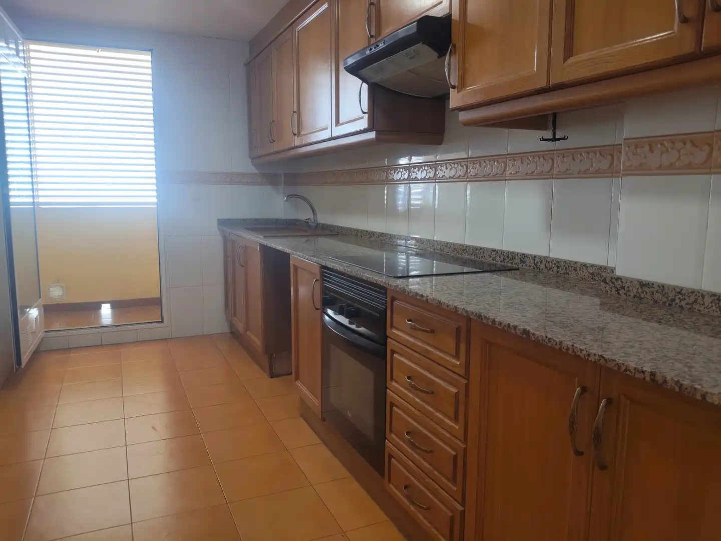 Cocina de Piso en venta en La Font d'en Carròs con Aire acondicionado, Balcón y Piscina comunitaria
