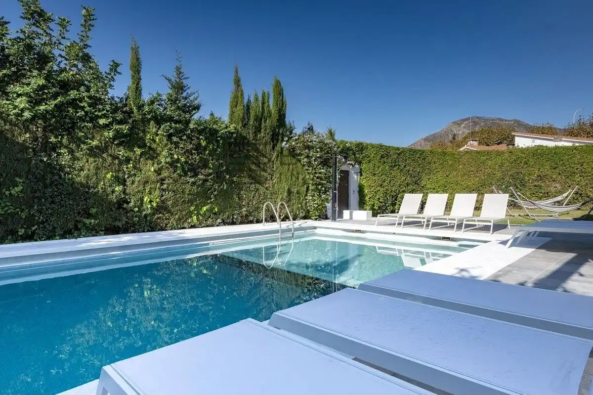 Villa con piscina in vendita a Guadalmemdina, imagen 6