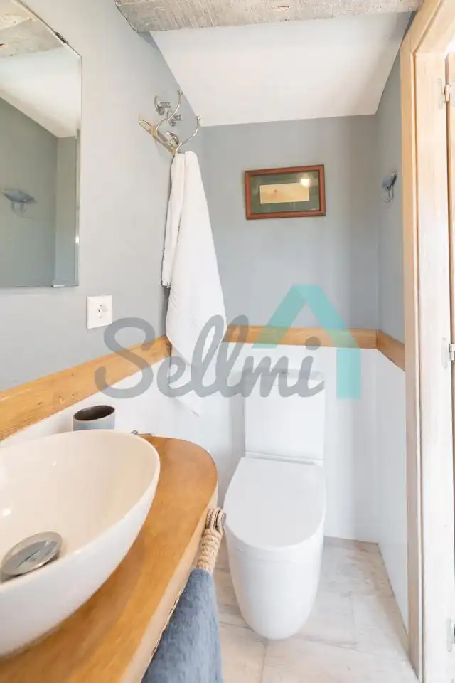 Baño de Piso en venta en Llanes con Calefacción y Parquet