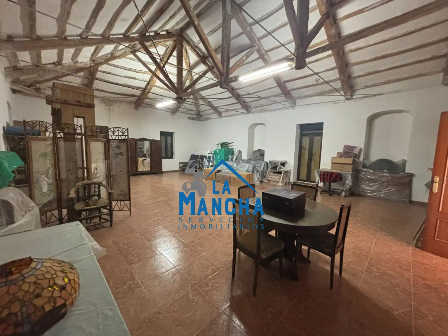 Vista exterior de Casa o chalet en venta en Hoya-Gonzalo con Calefacción, Jardín privado y Amueblado