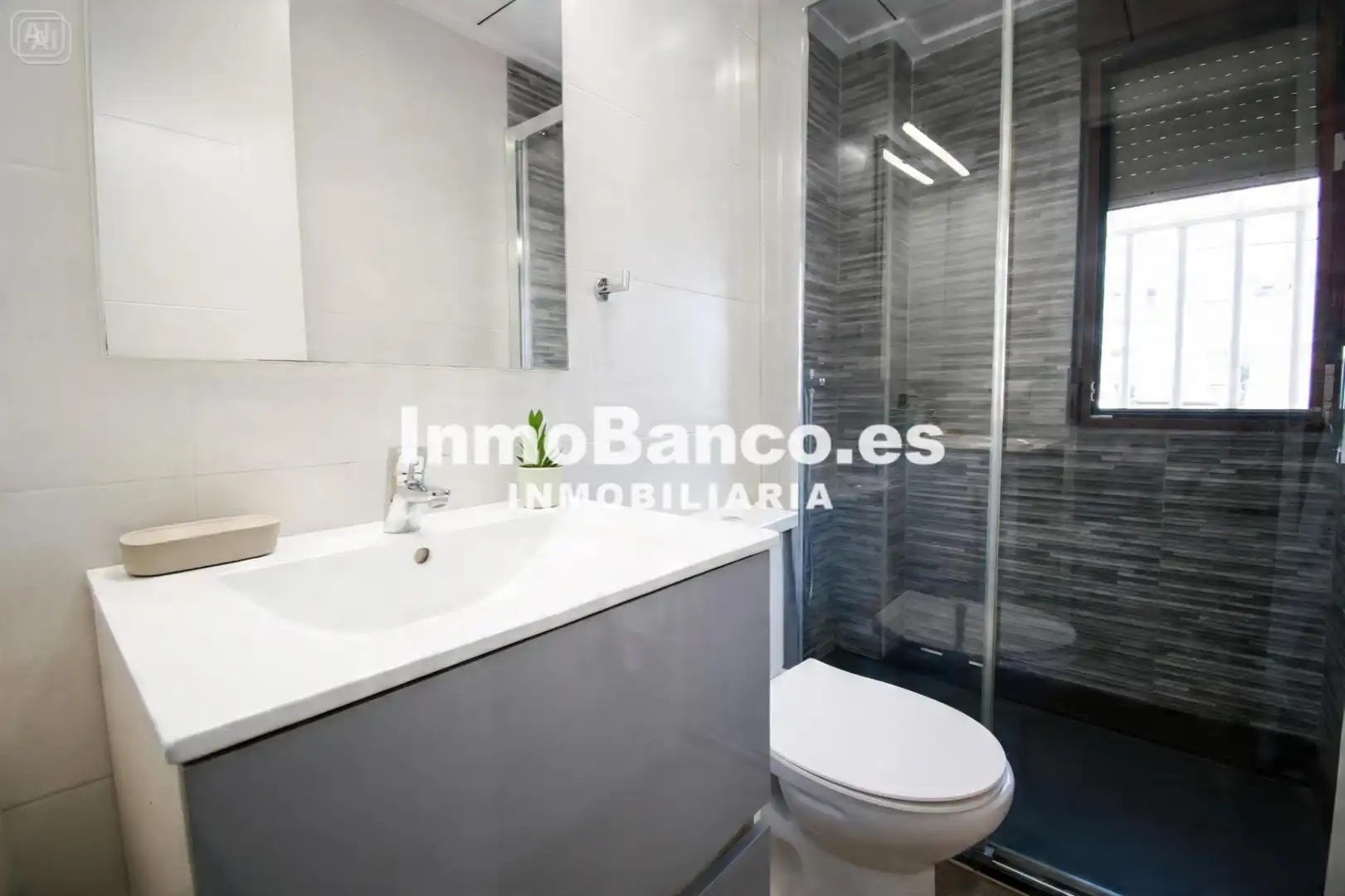 Bathroom of Flat for sale in Gandia  with Air Conditioner, Heating and Terrace