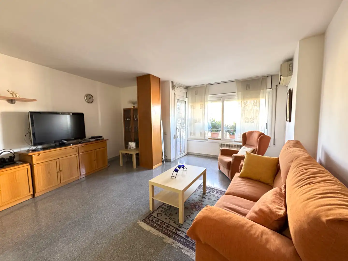Sala de estar de Piso en venta en Terrassa con Aire acondicionado, Calefacción y Amueblado