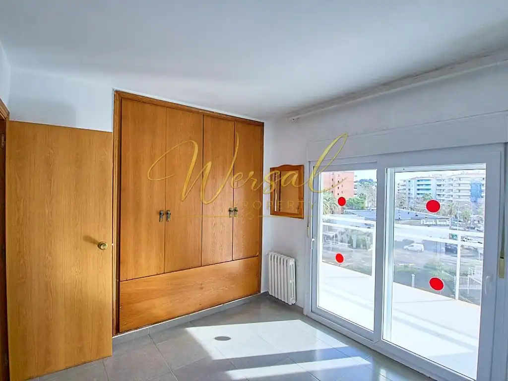 Dormitori de Apartament en venda en Salou amb Piscina comunitària
