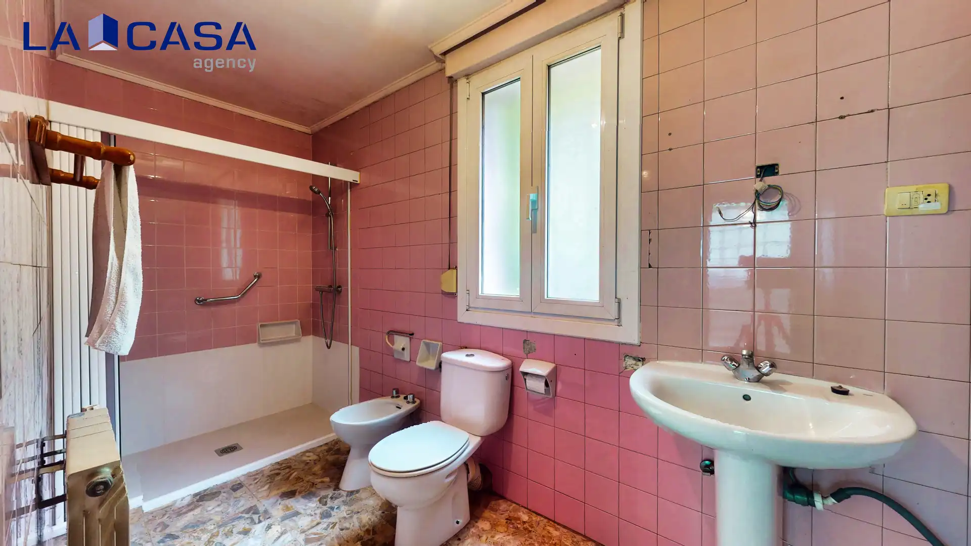 Bathroom of Detached homes for sale in Sondika