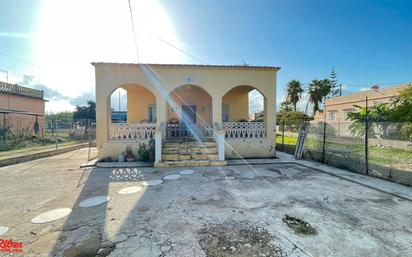 Vista exterior de Casa o xalet en venda en Cullera amb Calefacció, Terrassa i Piscina