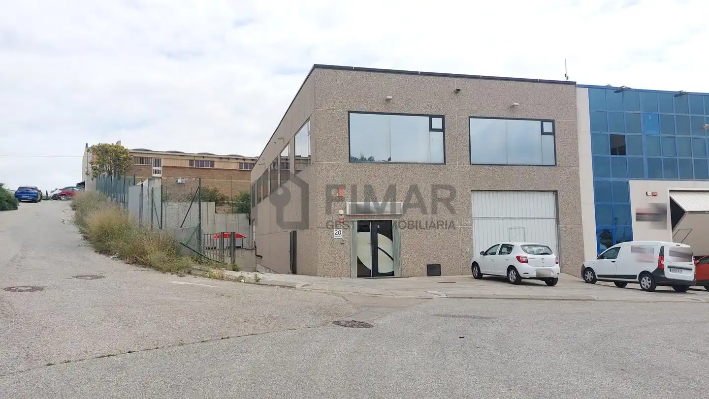 Vista exterior de Nave industrial de alquiler en Vilassar de Mar