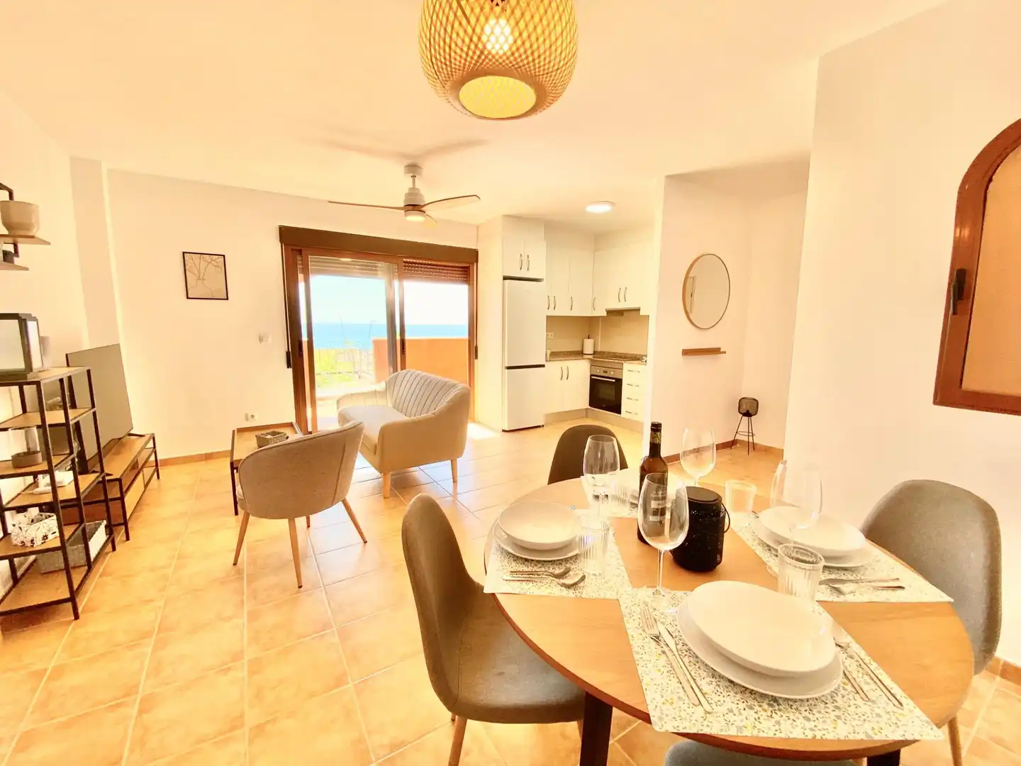 Menjador de Apartament en venda en Cartagena amb Terrassa, Moblat i Piscina comunitària