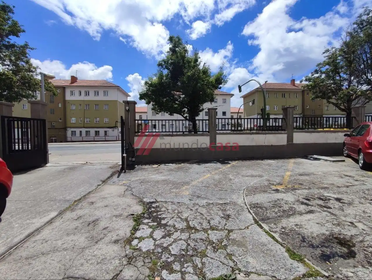Parking de Piso para compartir en Ferrol con Calefacción, Parquet y Amueblado