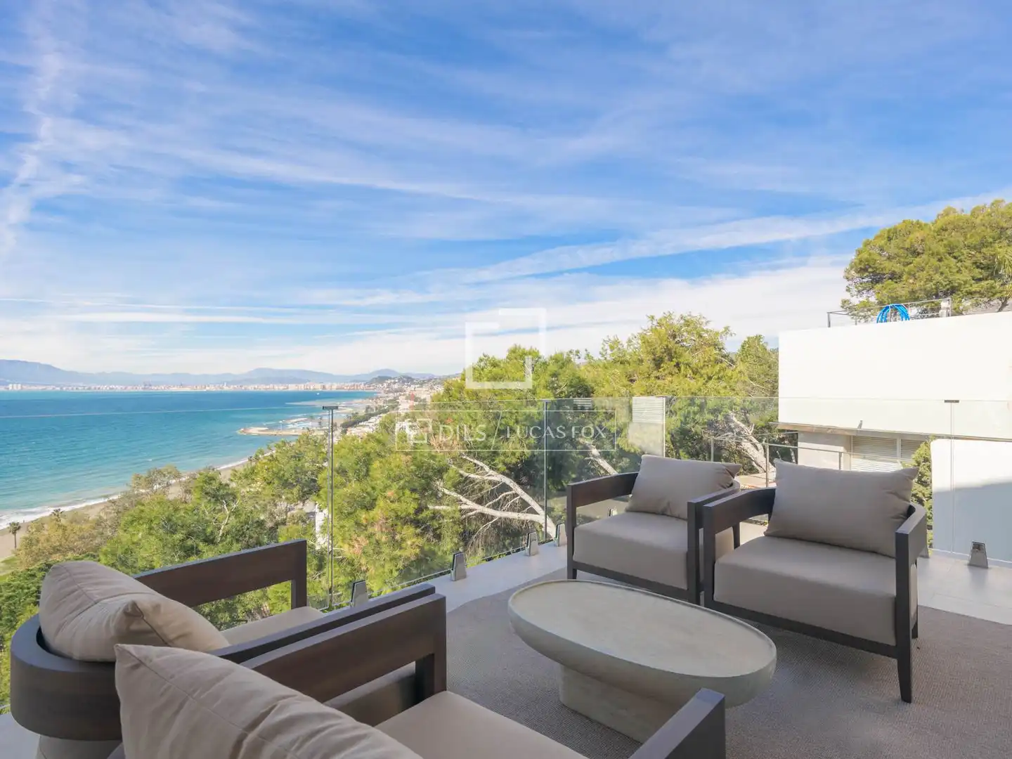 Terrassa de Casa o xalet en venda en Málaga amb Aire condicionat, Jardí privat i Traster