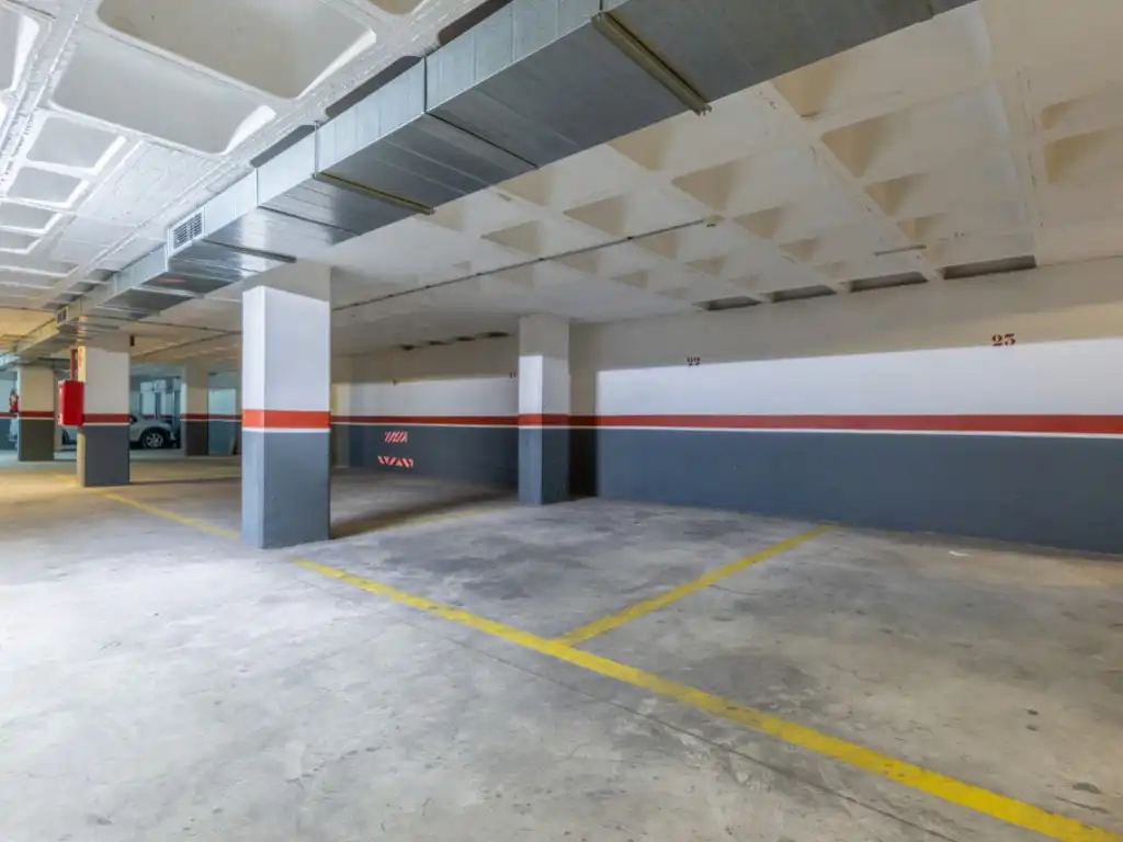 Parking of Ground floor for sale in El Campello  with Air Conditioner, Terrace and Swimming Pool