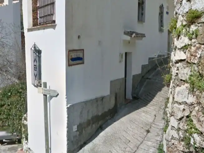 Vista exterior de Casa o xalet en venda en Igualeja amb Balcó