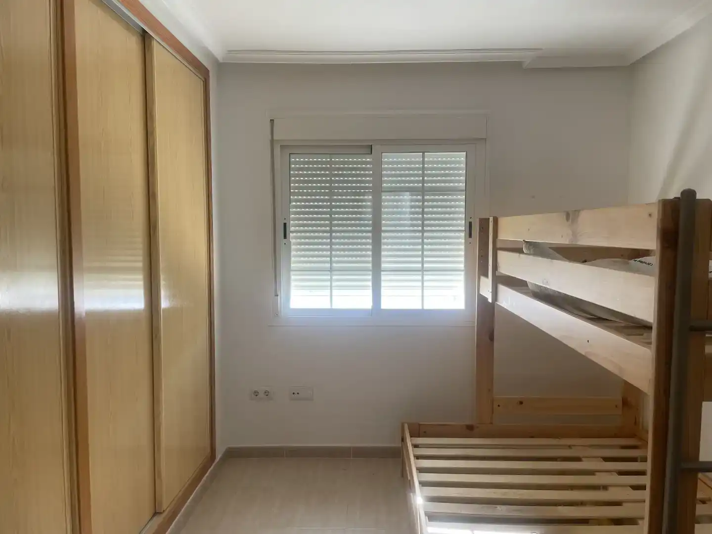 Dormitori de Dúplex de lloguer en Pulpí amb Aire condicionat, Piscina i Moblat