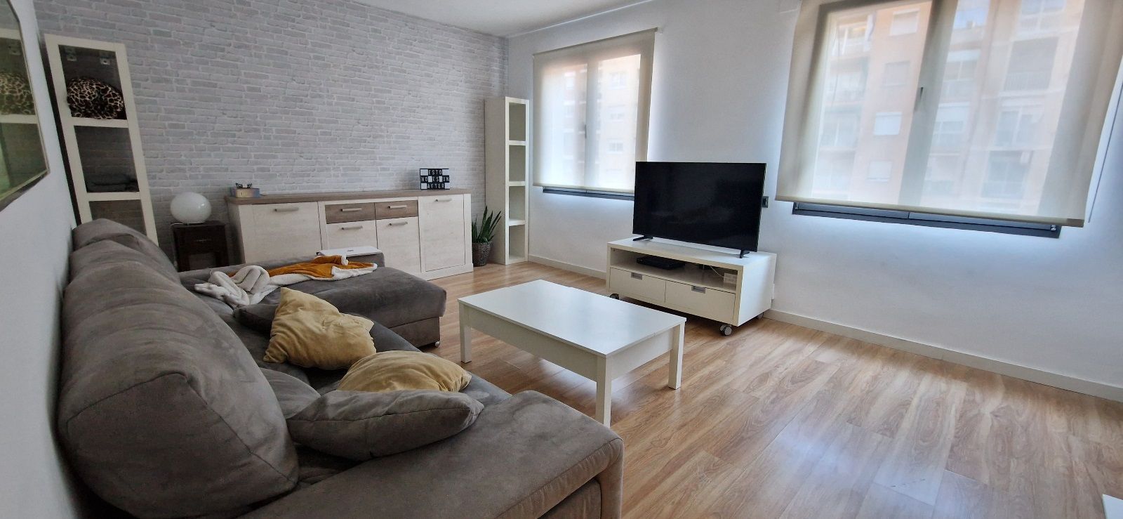 Living room of Flat to rent in  Barcelona Capital  with Air Conditioner, Heating and Furnished