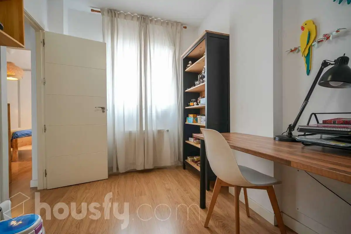 Schlafzimmer von Einfamilien-Reihenhaus zum Verkauf in San Sebastián de los Reyes mit Klimaanlage, Heizung und Terrasse