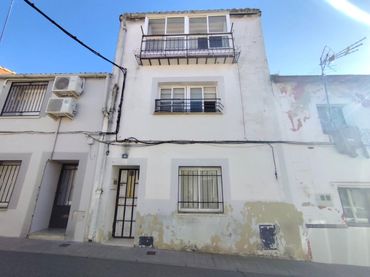 Casa con balcone in vendita a Plaza Plaza Gabriel y Galán