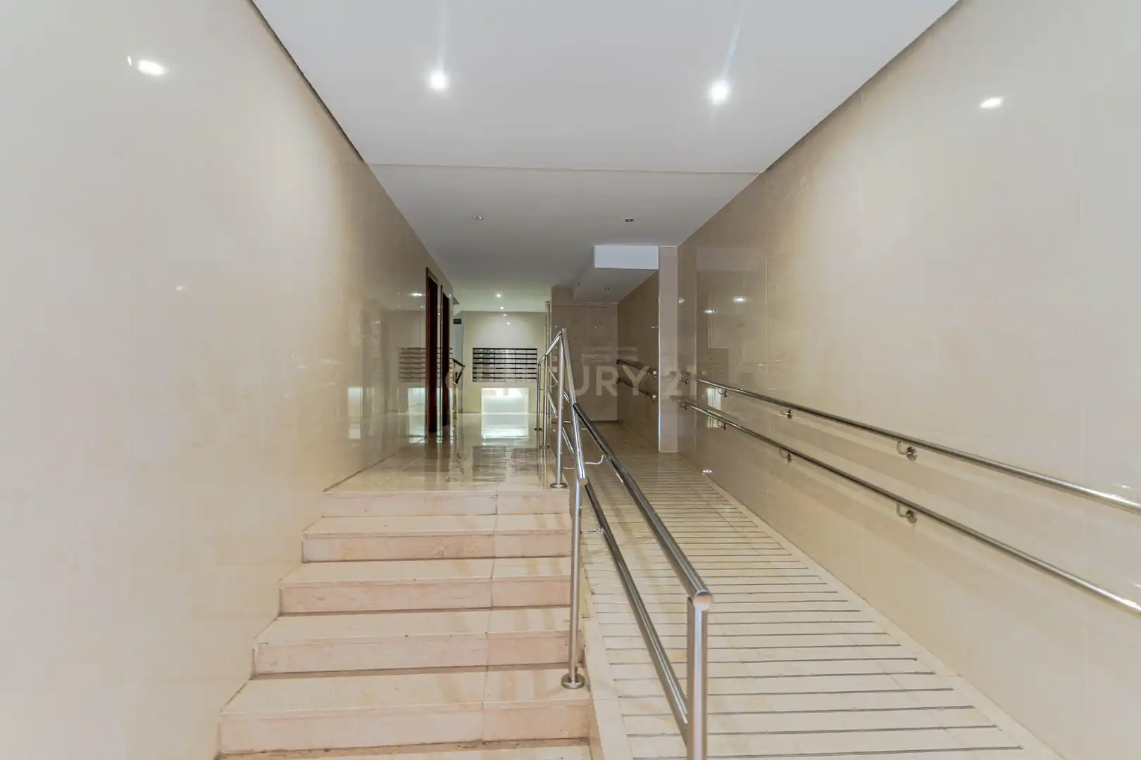 Flat for sale in Granada
