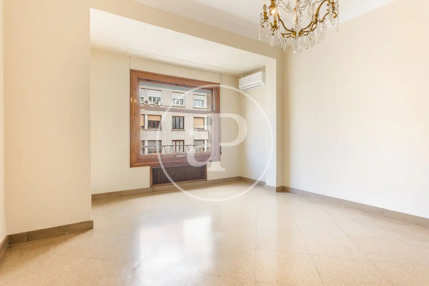 Sala d'estar de Pis de lloguer en Valencia amb Aire condicionat, Calefacció i Balcó