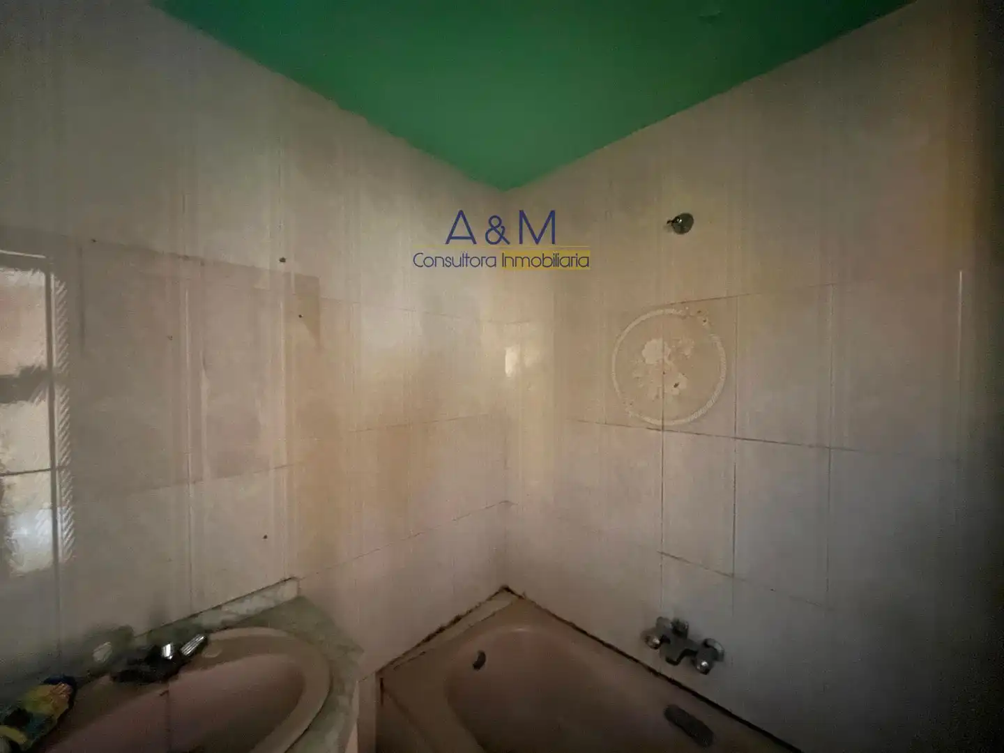 Badezimmer von Gebäude zum Verkauf in Toral de los Vados