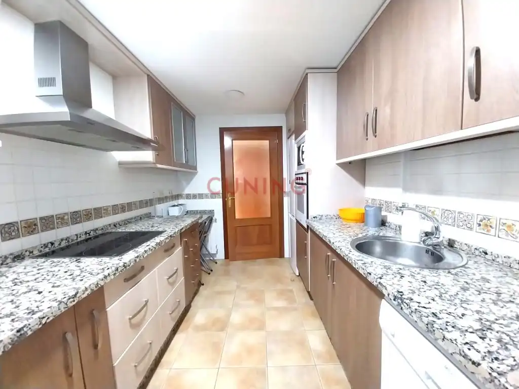 Cocina de Piso en venta en Cáceres con Aire acondicionado, Terraza y Piscina comunitaria