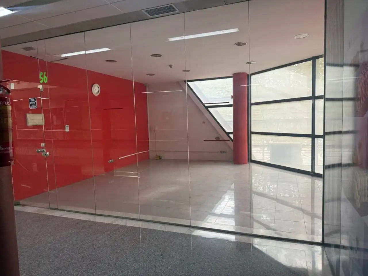 Local comercial en venda a Avenida Sant Ildefons 20, imagen 2