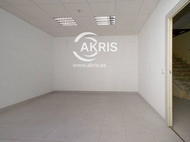 Local comercial en Venta en Calle del Carmen en Centro