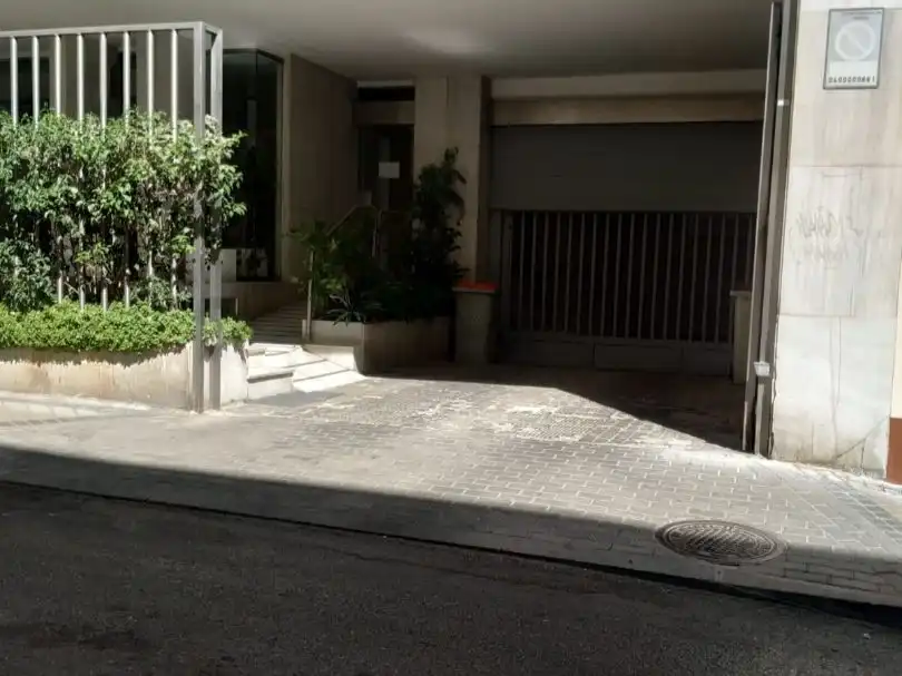 Parkplatz von Garage zur Miete in Madrid