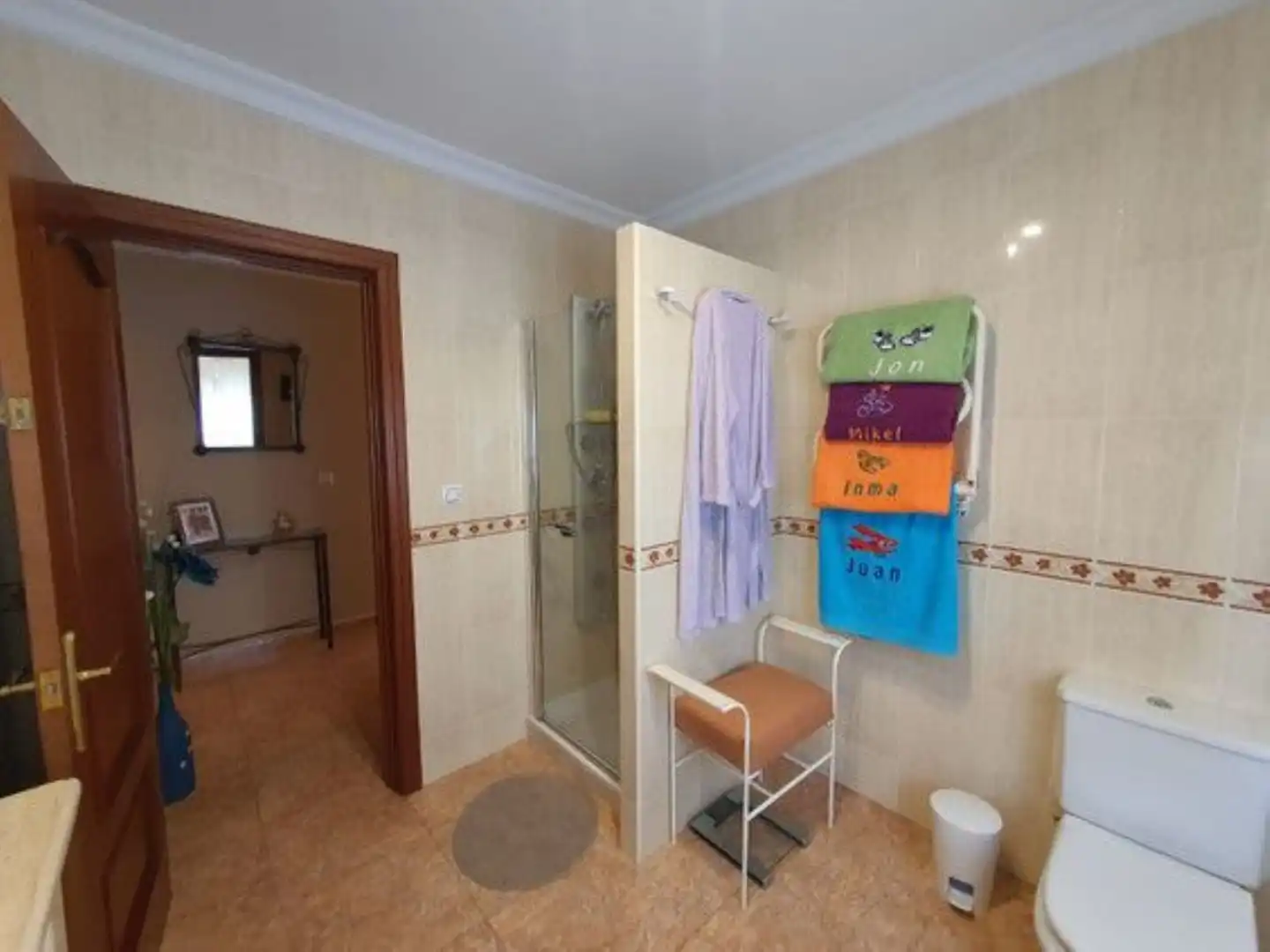 Bathroom of Commercial properties for sale in Yunquera  with Air Conditioner
