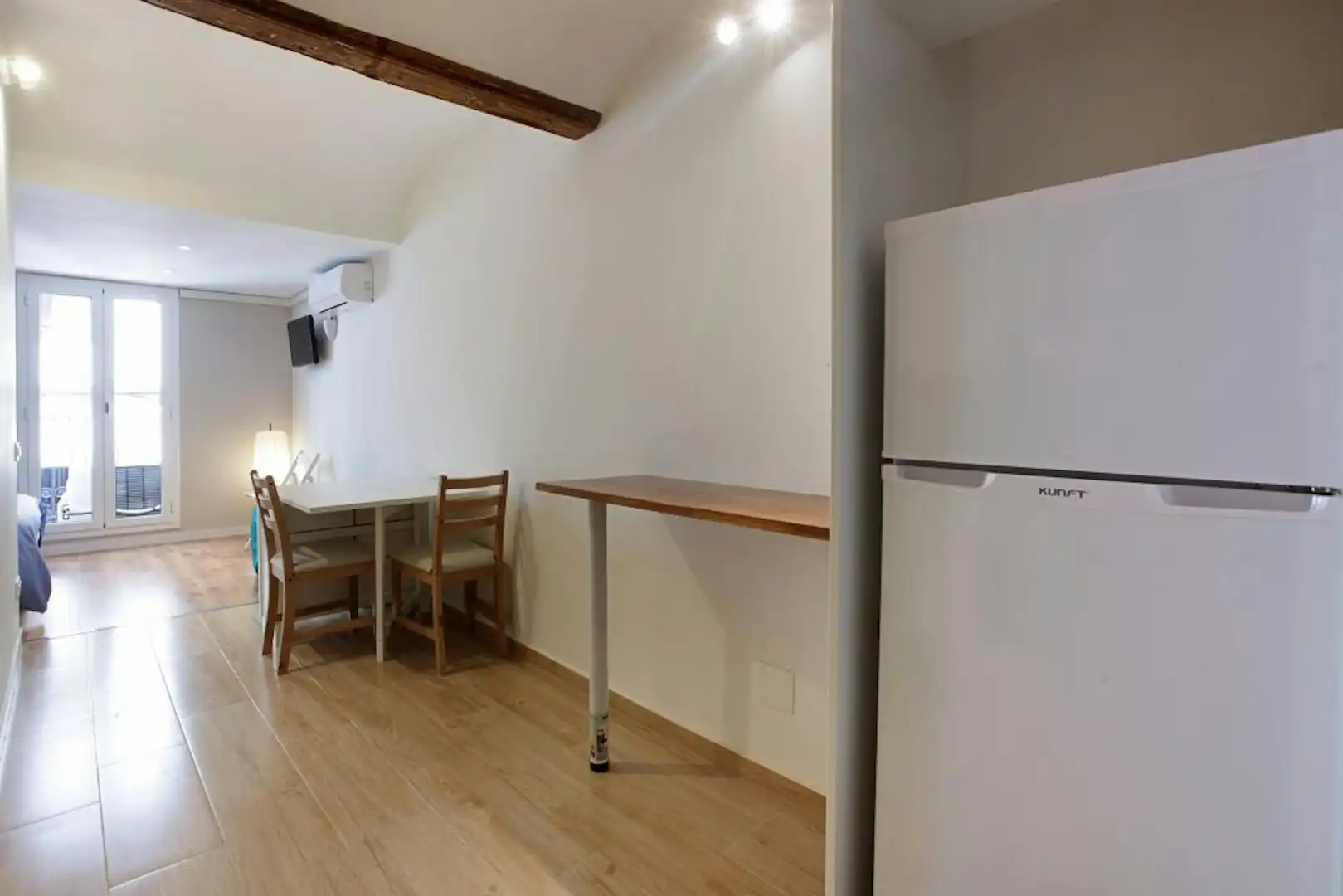 Cocina de Piso de alquiler en Barcelona con Aire acondicionado, Calefacción y Lavadora