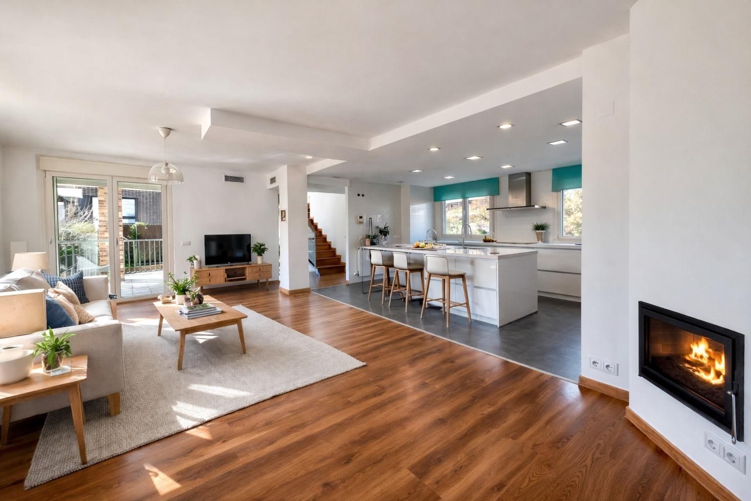 Sala de estar de Casa adosada de alquiler en Majadahonda con Aire acondicionado, Calefacción y Jardín privado