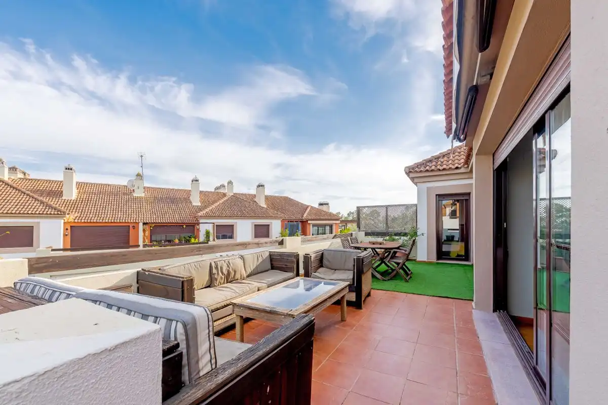 Terraza de Ático en venta en Guillena con Calefacción, Terraza y Trastero