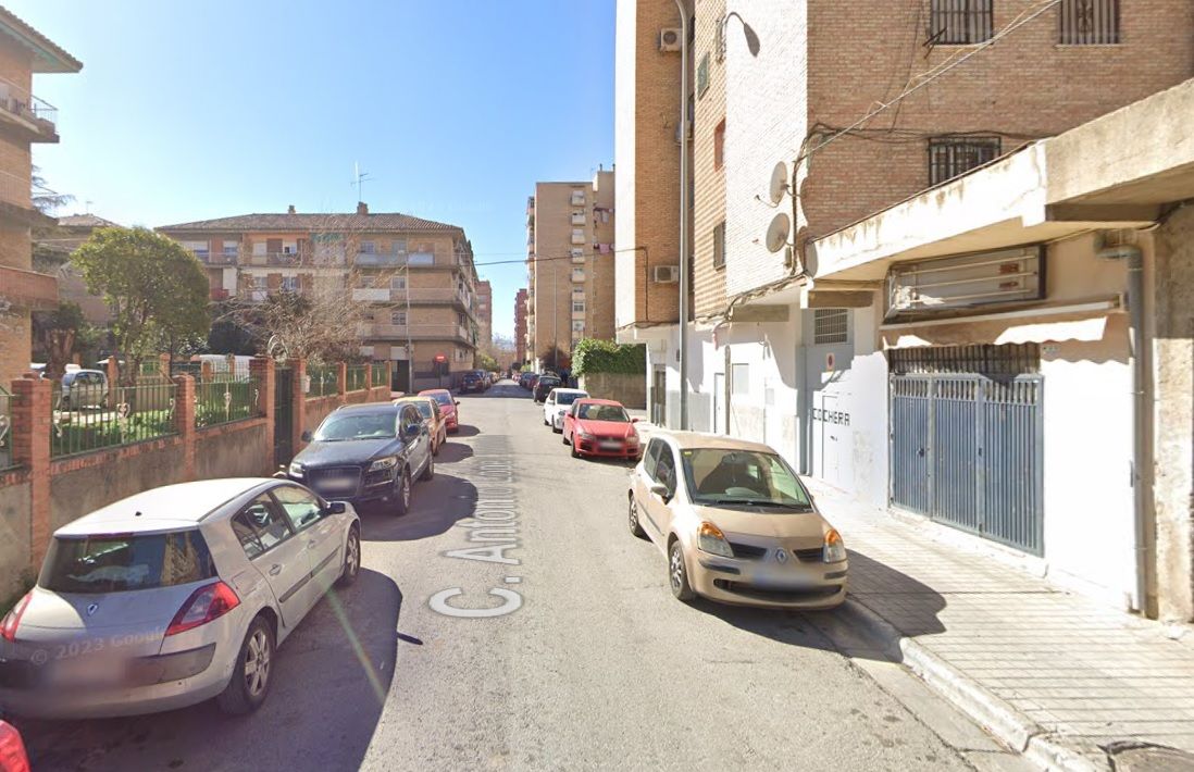 Exterior view of Flat for sale in  Granada Capital