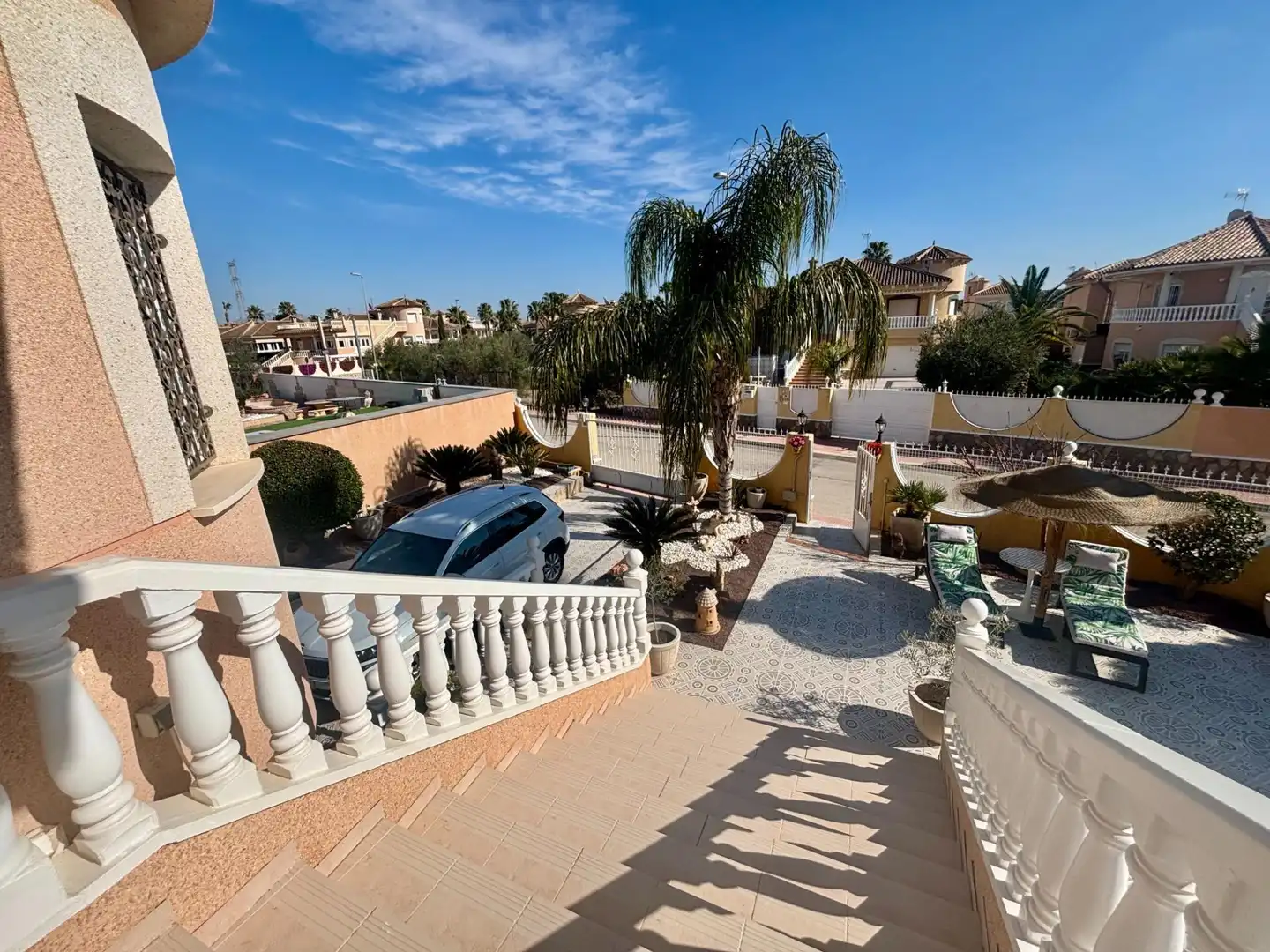 Vista exterior de Casa o xalet en venda en Benferri amb Aire condicionat, Calefacció i Jardí privat