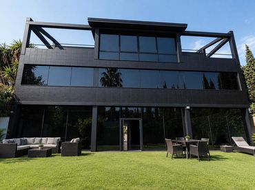Casa amb balcó en venda a Les Corts