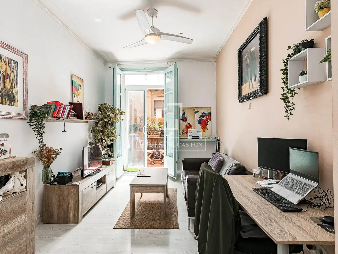 Terraza de Piso en venta en Barcelona con Amueblado y Balcón
