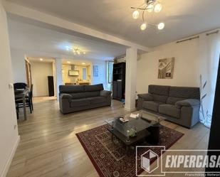 Sala d'estar de Pis en venda en  Valencia Capital amb Parquet i Moblat