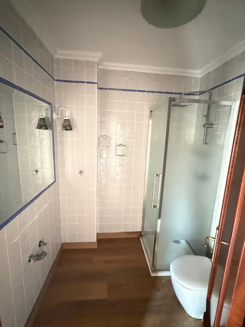 Badezimmer von Wohnung zum Verkauf in Santander mit Heizung, Parkett und Terrasse