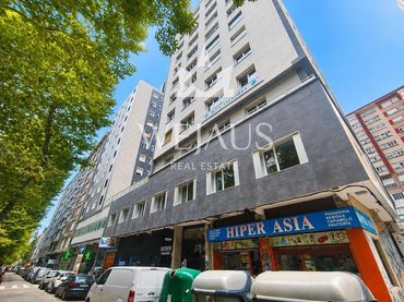 Flat with lift for sale in VARGAS