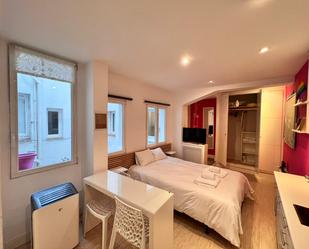 Bedroom of Flat for sale in  Madrid Capital