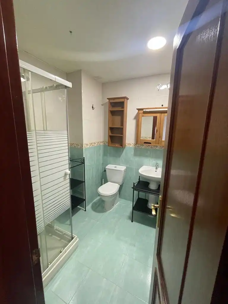 Baño de Piso en venta en Piloña con Horno