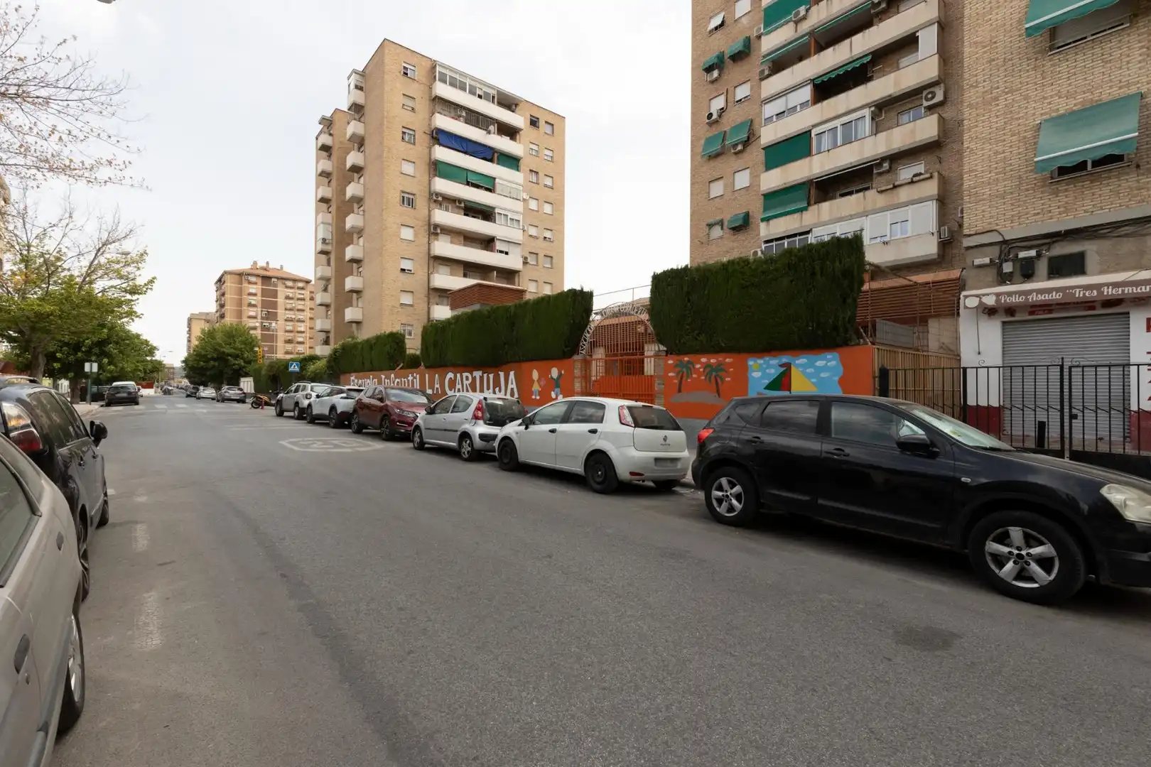 Vista exterior de Piso en venta en Granada con Terraza y Balcón