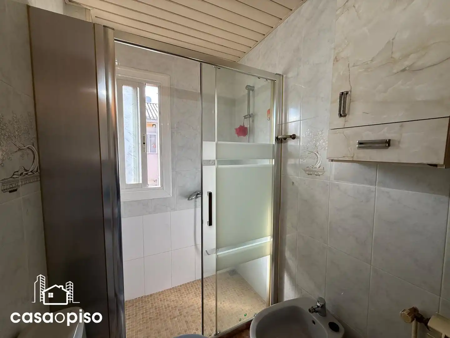 Bany de Pis en venda en Terrassa amb Aire condicionat i Calefacció