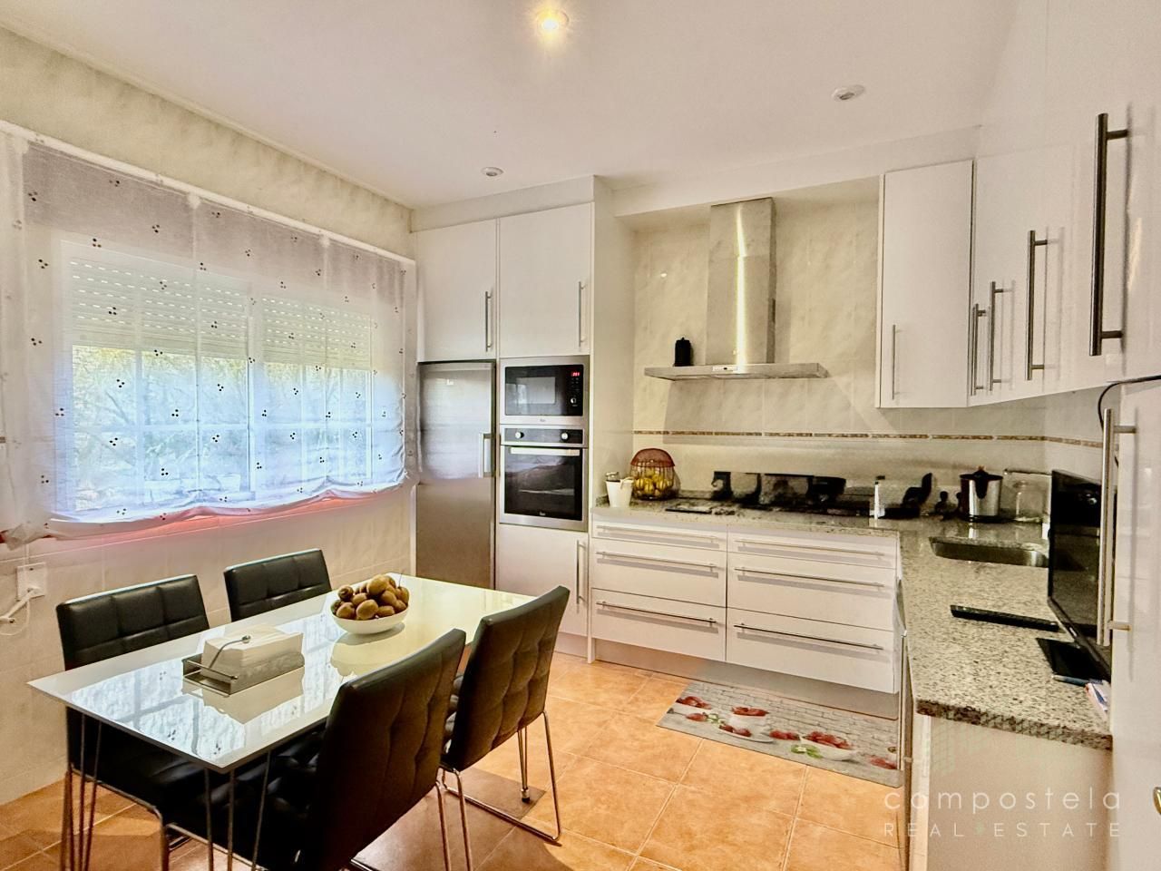 Cocina de Casa o chalet en venta en Rois con Calefacción, Jardín privado y Terraza