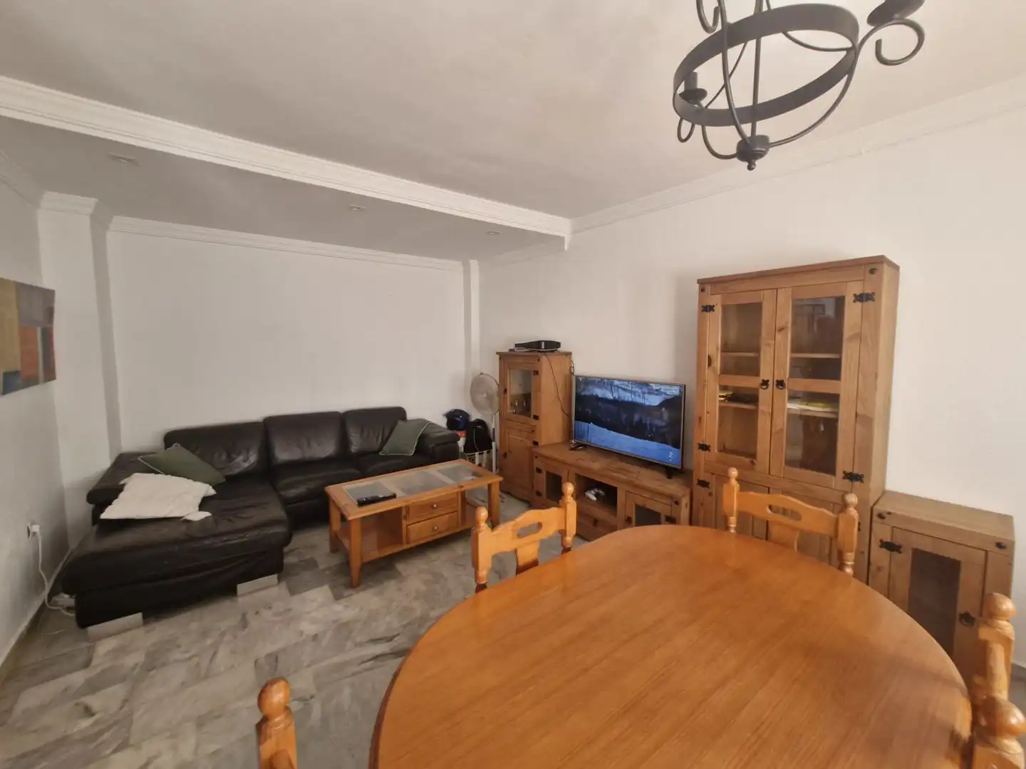 Sala d'estar de Casa adosada en venda en La Línea de la Concepción amb Terrassa