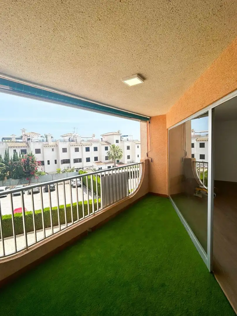 Terrassa de Apartament en venda en Orihuela amb Piscina i Piscina comunitària